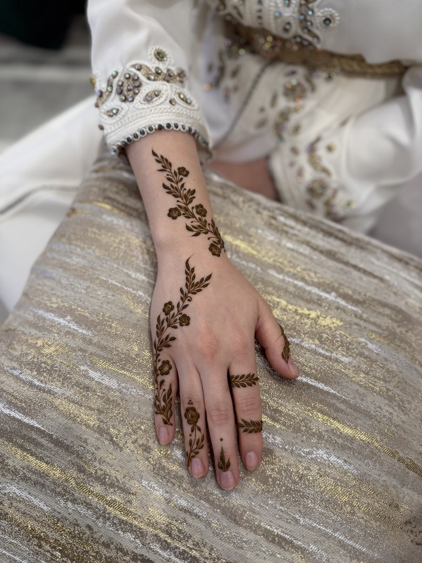 Party Henna Moment 07, party henna design by Al Hanah Artiste