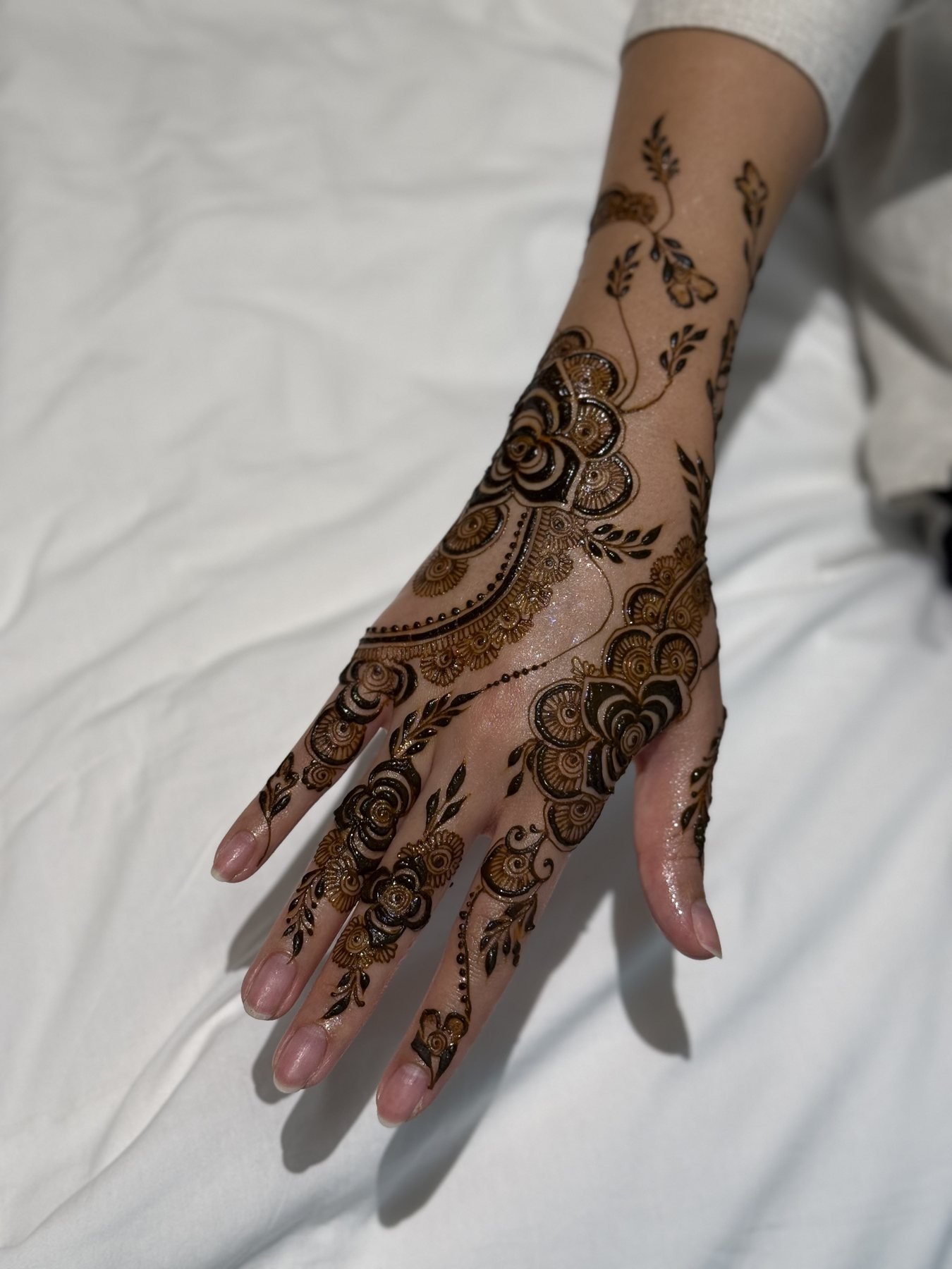 Party Henna Moment 08, party henna design by Al Hanah Artiste