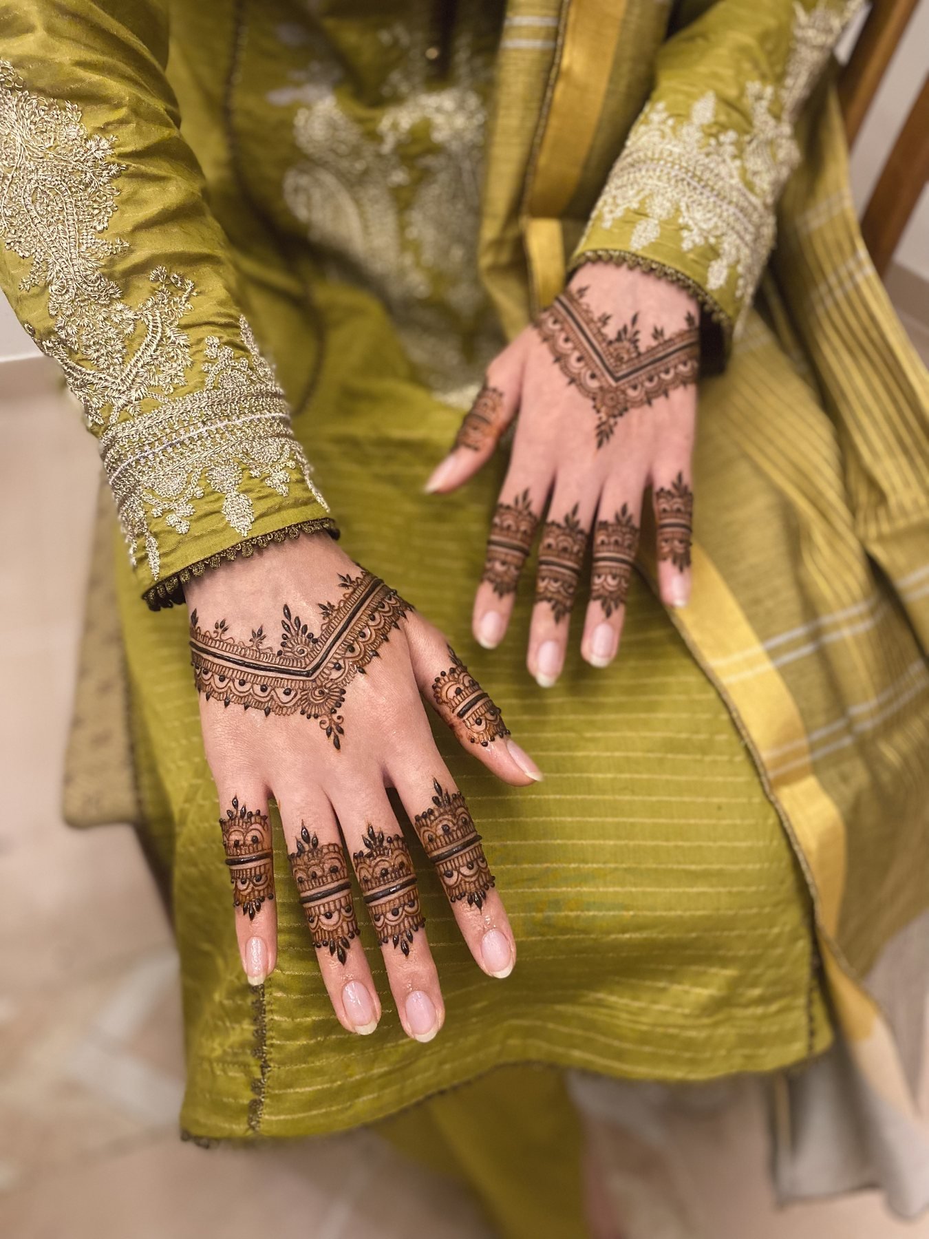 Party Henna Moment 15, party henna design by Al Hanah Artiste