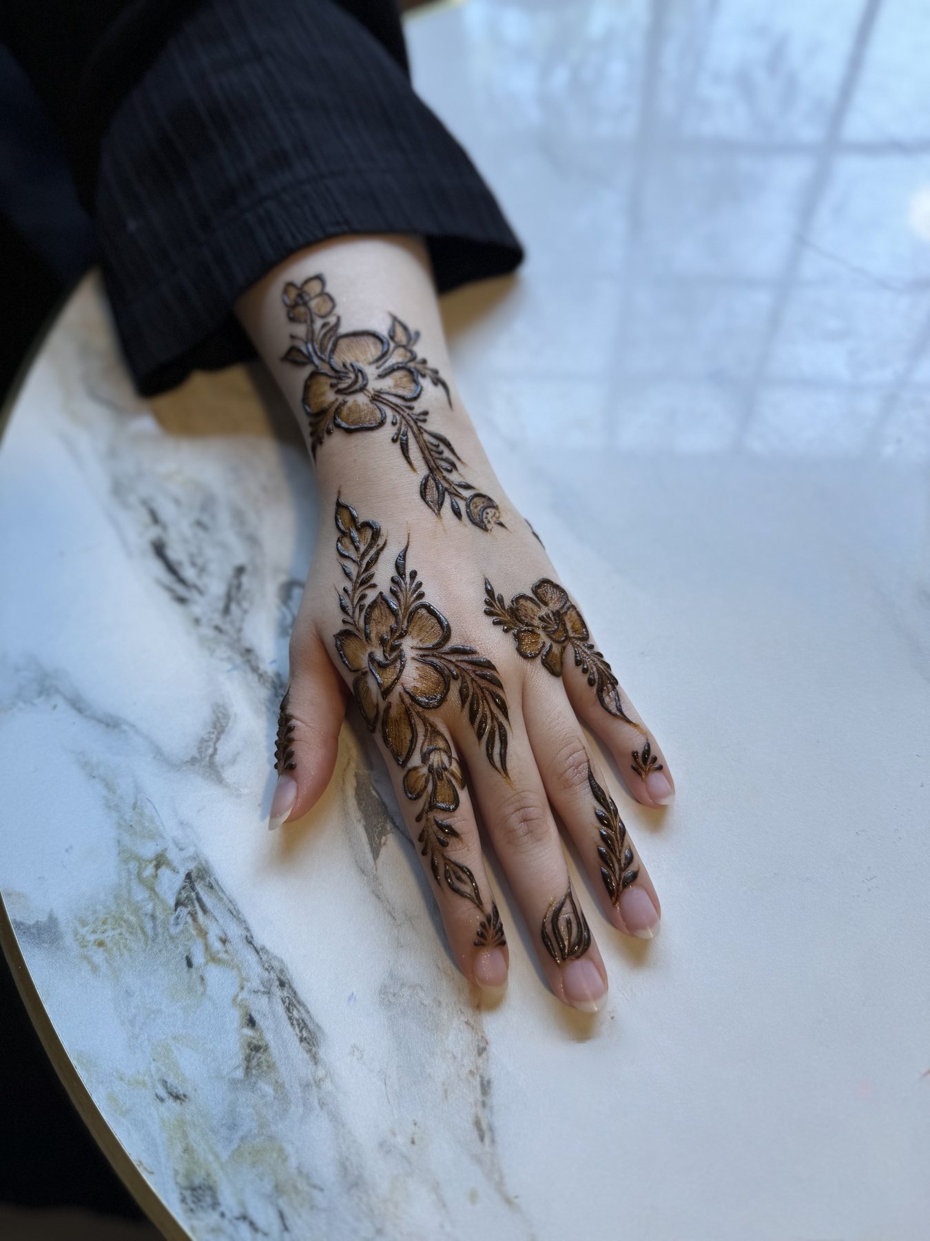 Party Henna Moment 22, party henna design by Al Hanah Artiste